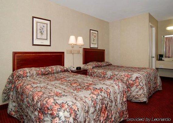 Econo Lodge Inn & Suites Matthews - Charlotte Værelse billede
