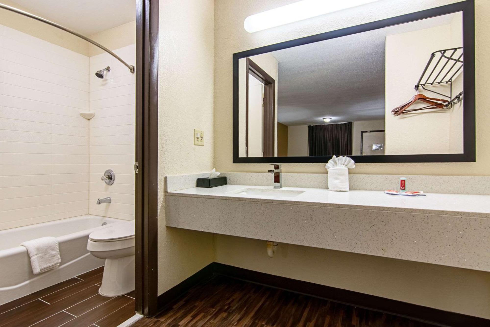 Econo Lodge Inn & Suites Matthews - Charlotte Eksteriør billede