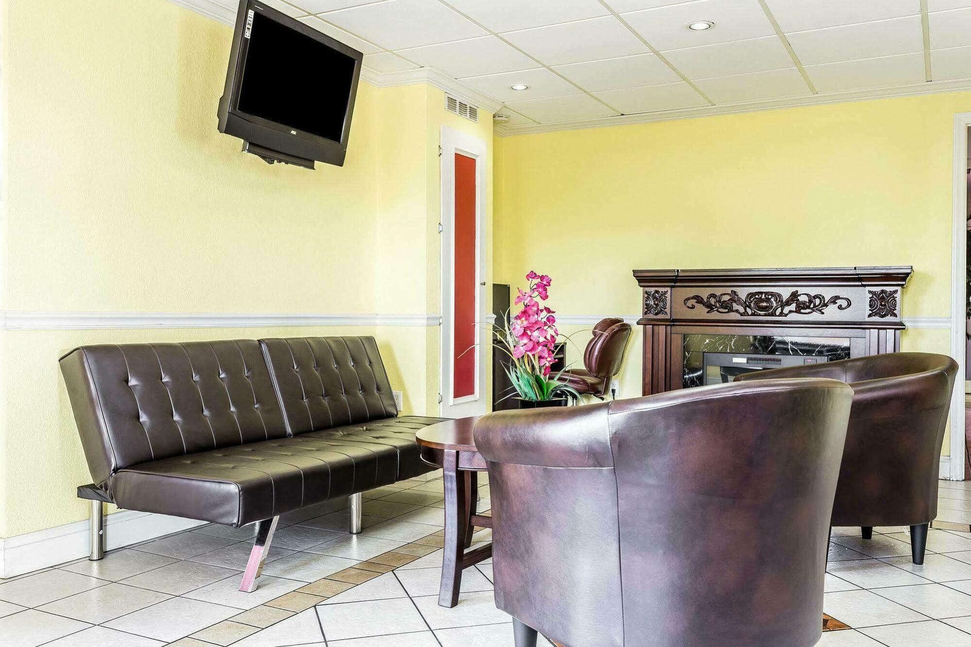 Econo Lodge Inn & Suites Matthews - Charlotte Eksteriør billede