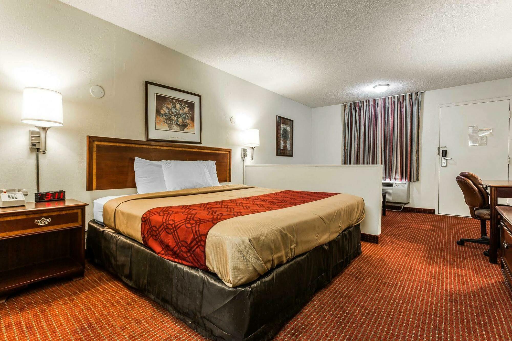 Econo Lodge Inn & Suites Matthews - Charlotte Eksteriør billede